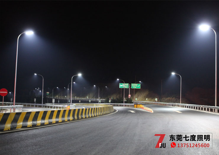 10�����b180W LED·����������Ч��